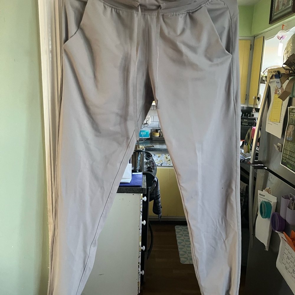 Women’s Gray joggers